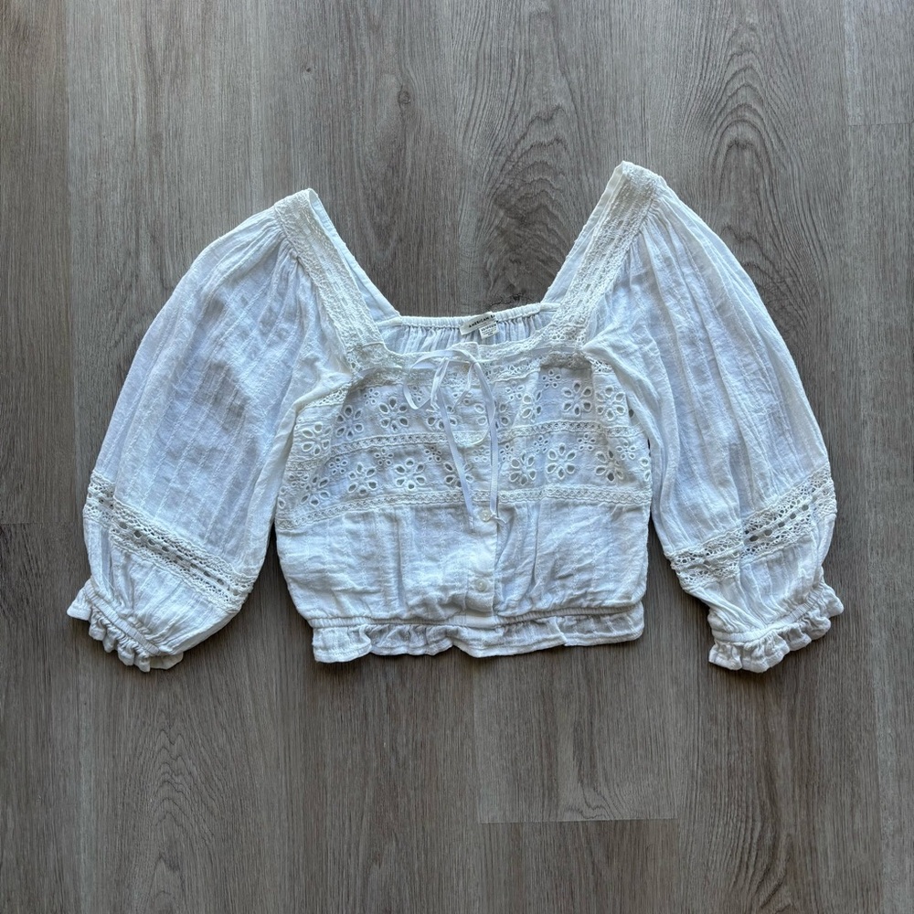 American Eagle white eyelet crochet blouse